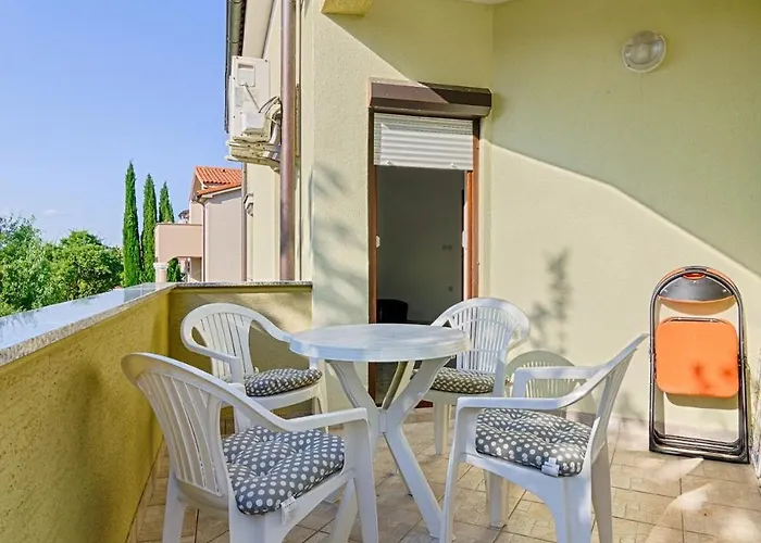 Apartment 5 *